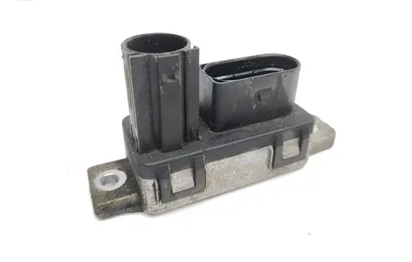 Volvo S90, V90 Glow plug pre-heat relay 31459300