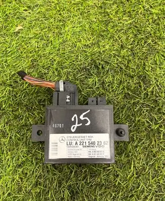 Mercedes-Benz S AMG W221 Tire pressure control unit A2215402362 A0028206526 5WK48381