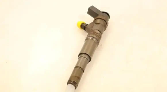 BMW 3 E90 E91 Fuel injector 0445110209