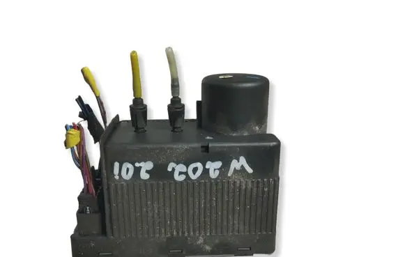 Mercedes-Benz C W202 Door central lock control unit/module 0132006345 2028001548