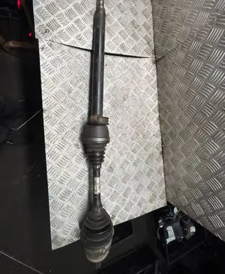 Volvo V70 Front driveshaft P8689214 T011126