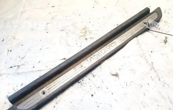 Volvo S40, V40 Front sill trim cover c330818429