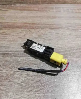 Audi A4 S4 B7 8E 8H Airbag deployment crash/impact sensor 8E0959651