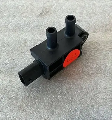 Volkswagen Touran III Exhaust gas pressure sensor 05N906051A