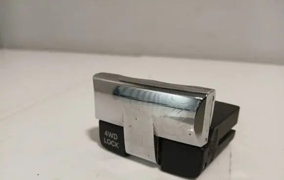 Jeep Patriot Differential lock switch 72430I
