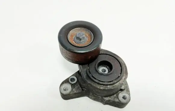 Honda FR-V Generator/alternator belt tensioner