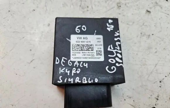 Volkswagen Golf Sportsvan Fuel injection pump control unit/module 5Q0906121K