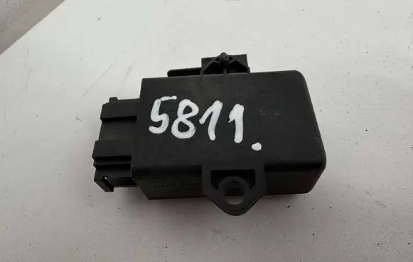 Volkswagen PASSAT B7 Seat heating relay 1K0959772 HL02S001