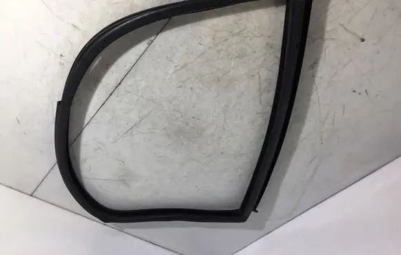 Fiat Ducato Rubber seal front coupe door window 