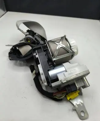 Mercedes-Benz GL X166 Front seatbelt A1668603886