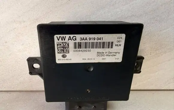 Volkswagen PASSAT B7 Power management control unit 3AA919041
