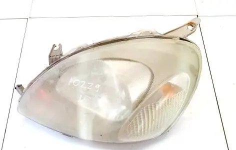 Toyota Yaris Headlight/headlamp 0821211a2l 08-212-11a2l
