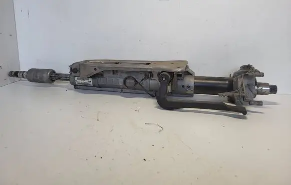 BMW 1 E81 E87 Steering wheel axle 6770714