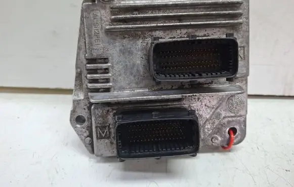 Opel Astra H Engine control unit/module ECU S26338682 55561172