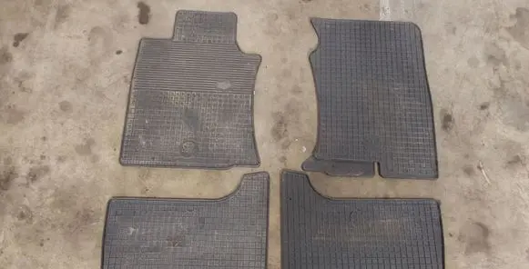 Toyota Land Cruiser (J120) Car floor mat set 
