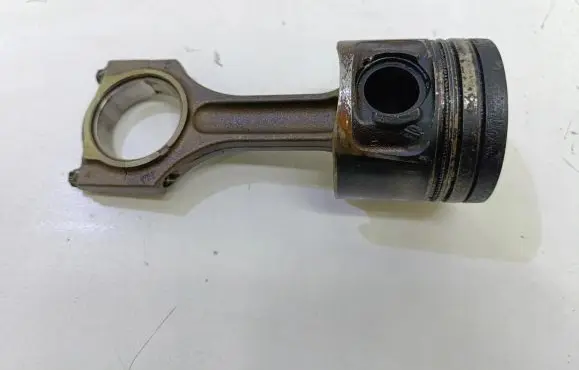 BMW X3 F25 Piston with connecting rod