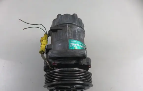 Peugeot 207 Air conditioning (A/C) compressor (pump) 9651910980