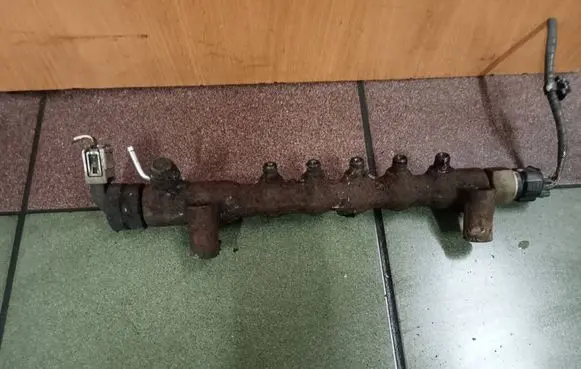 Toyota Hilux (AN10, AN20, AN30) Fuel main line pipe 000