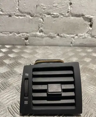 Toyota Avensis T270 Dash center air vent grill 5566005100