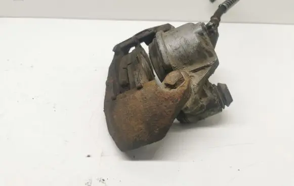 Peugeot 106 Front brake caliper