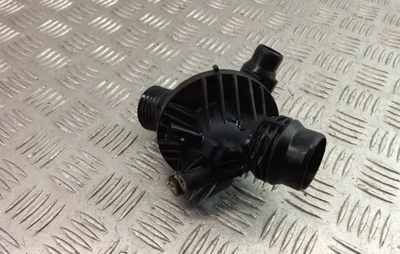 Thermostat/thermostat housing