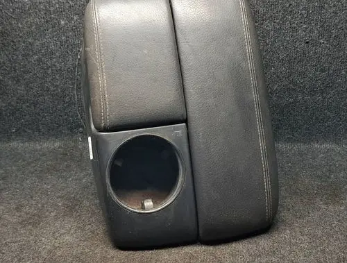 Audi Q7 4M Armrest 4L1864207