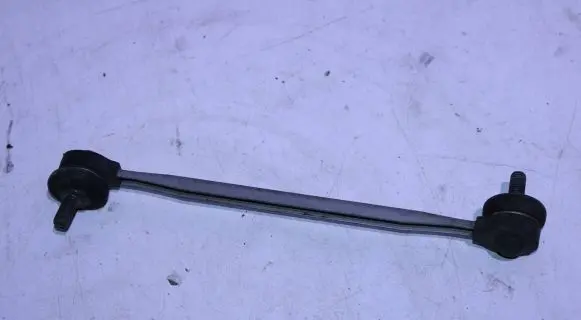 Volkswagen Polo VI Front anti-roll bar/stabilizer link 6C0411315A