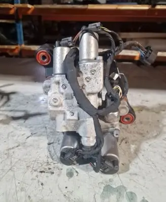 BMW 7 F01 F02 F03 F04 Air suspension compressor 10641010