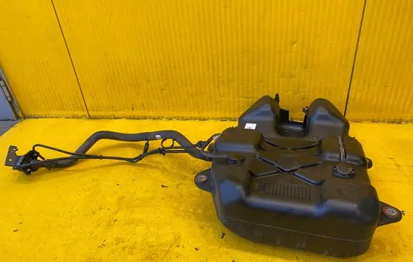 Land Rover Discovery 4 - LR4 AdBlue liquid reservoir GH22-5J228-A GH22-5J232-AC FPLA-5J229-AB