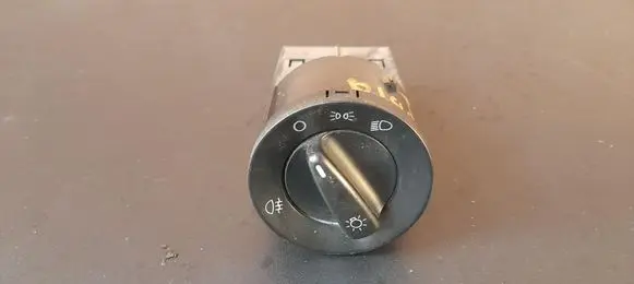 Skoda Fabia Mk2 (5J) Fog light switch 3B0941531B