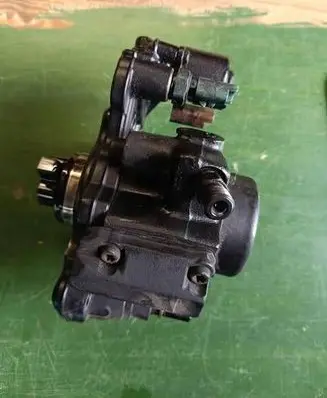 Ford Mondeo MK IV Fuel injection high pressure pump