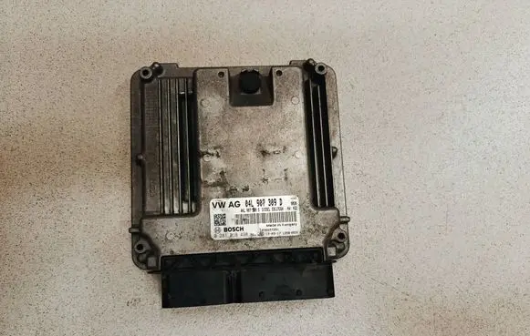 Audi A3 S3 8V Engine control unit/module 04L907309D 0281018498