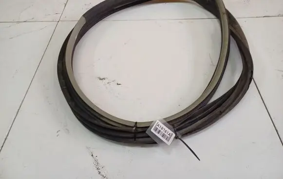 Opel Astra H Rubber seal front coupe door 