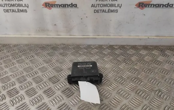 Mercedes-Benz C W203 Door control unit/module 2038202185
