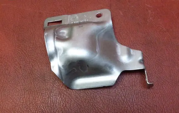BMW 3 F30 F35 F31 Heat shield in engine bay 7626141
