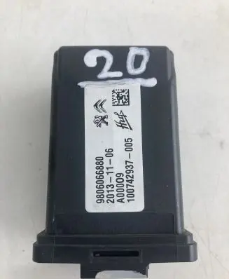 Citroen C4 II Picasso Alarm control unit/module 9806066880