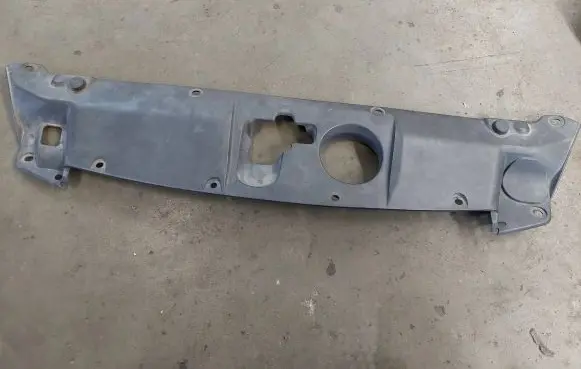 Honda FR-V Radiator trim 