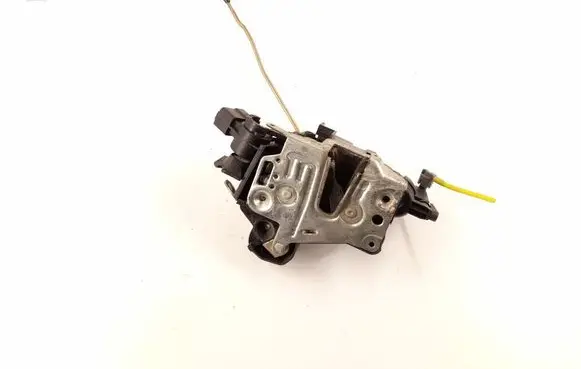 Mercedes-Benz CLK A208 C208 Front door lock 2087200135 A2087200135
