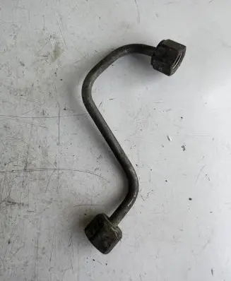 Jeep Cherokee III KJ Fuel injector supply line/pipe 