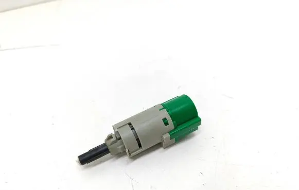 Peugeot 3008 II Brake pedal sensor switch 9818232480