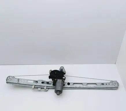 Mercedes-Benz A W168 Front door window regulator with motor 0130821672