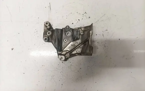 Mazda 3 I Engine mounting bracket 505932b