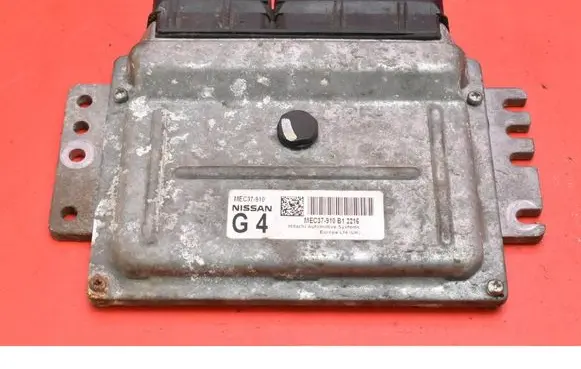 Nissan Note (E11) Engine control unit/module ECU MEC37-910