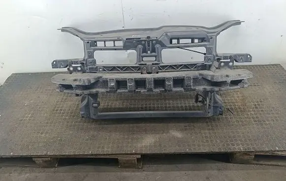 Volkswagen Jetta V Radiator support slam panel 