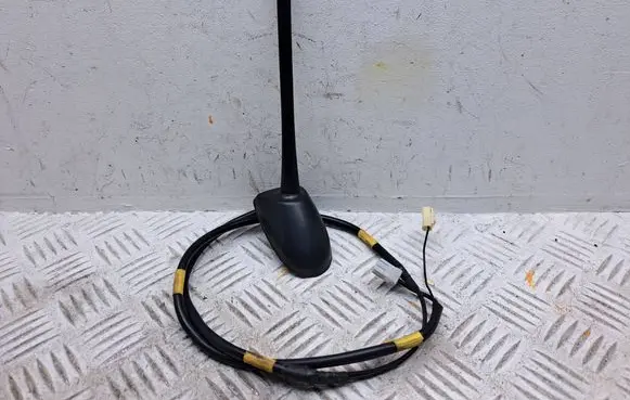 Toyota Verso Radio antenna 863000F030 8630905050