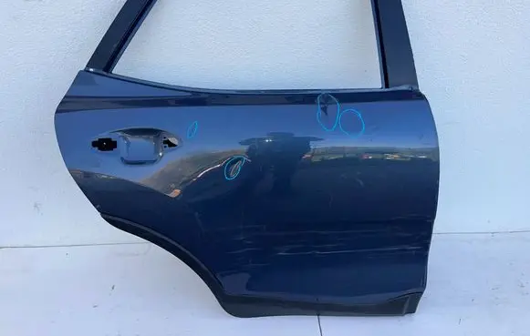KIA Stonic Rear door