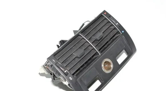 Rear air vent grill