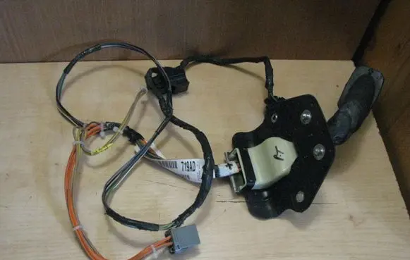 Dodge Avenger Rear door wiring loom