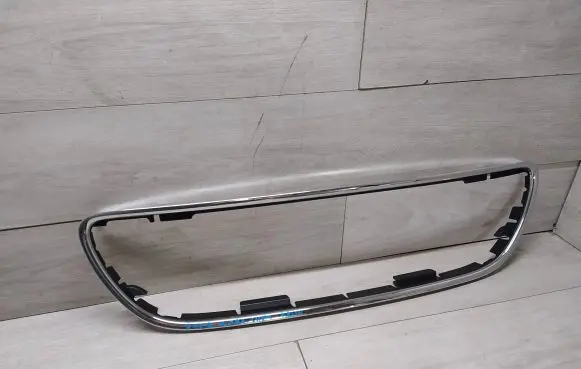 Nissan Micra K14 Front bumper upper radiator grill GG210-06850-A