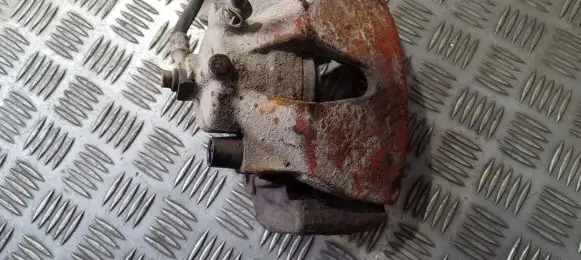 Opel Zafira A Front brake caliper